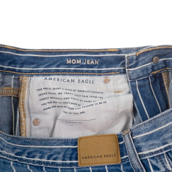 American Eagle Highest Mom Jeans Stripe sz 8 Denim Original Blue & White - Picture 5 of 12